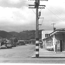 Main St, Upper Hutt, Jan. 1948; south side 21, Princes Street-UH Petrol