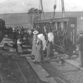 Helens test : Noarlunga railway bridge under construction, Noarlunga, South Australia, 1913